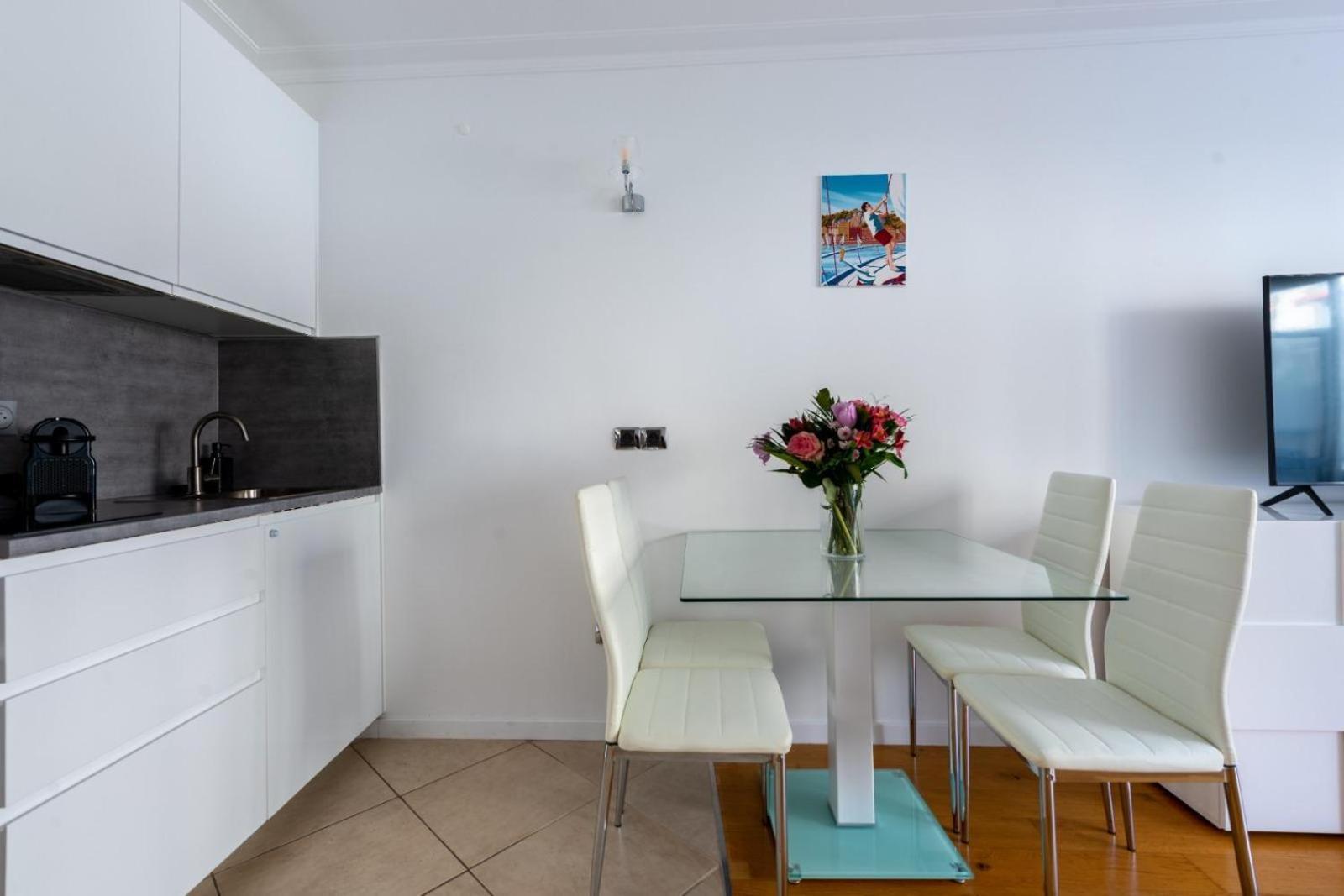 Azur Flat